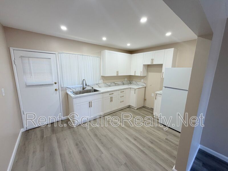 Azusa Condo: 936 W. Foothill Blvd