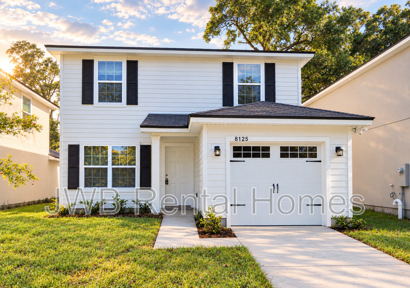 Jacksonville House: 8125 Free Ave