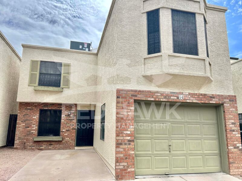 Tempe House: 820 W University Dr