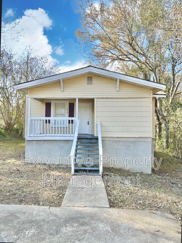 Graysville House: 540 1st Avenue NE