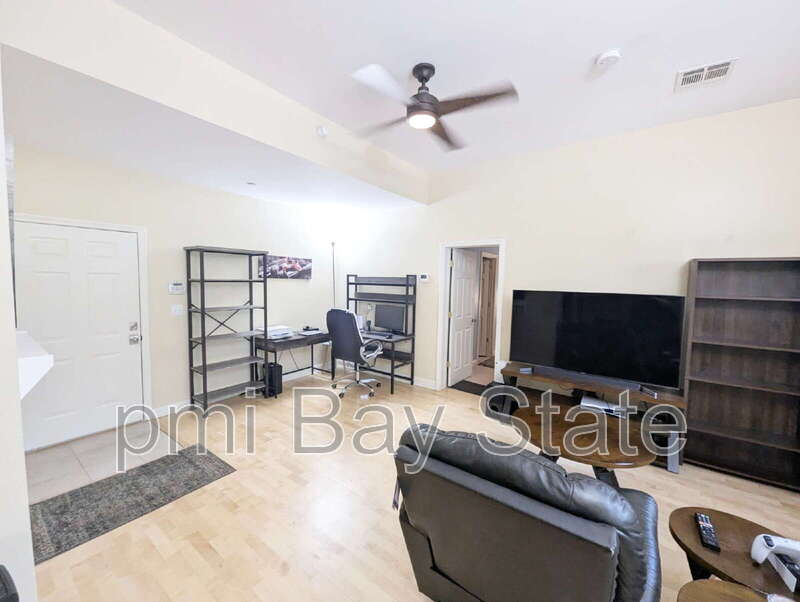 Norwood Condo: 27 Saint James Avenue