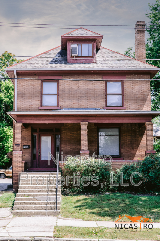 Columbus House: 2064 Indianola Avenue