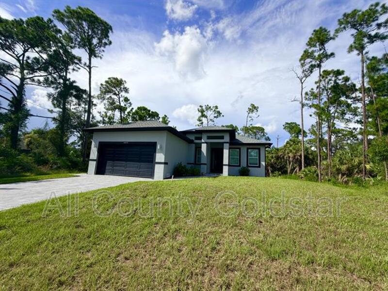Port Charlotte House: 18024 Placid Avenue