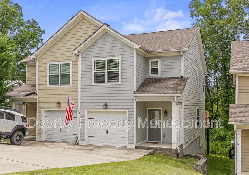 Chattanooga Townhome: 717 Ladd Ave