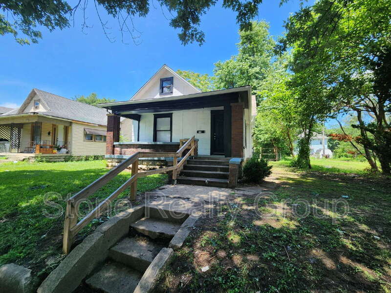Terre Haute House: 2118 2nd Avenue