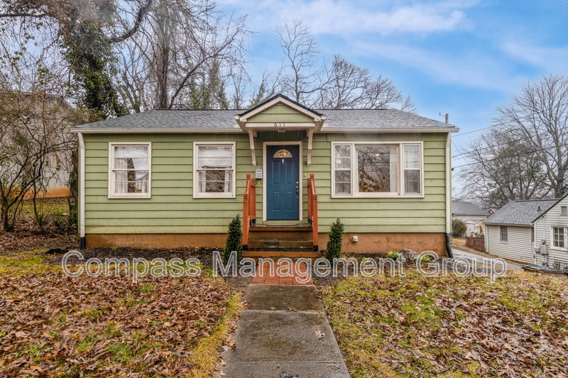 Knoxville House: 611 West Glenwood Avenue Northeast