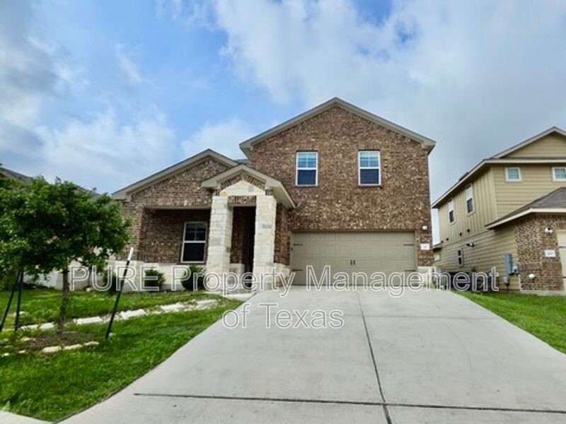 Hutto House: 110 Grapefruit Rd