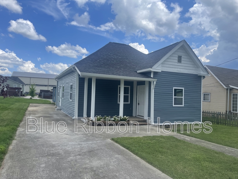 Knoxville House: 1616 8th Avenue