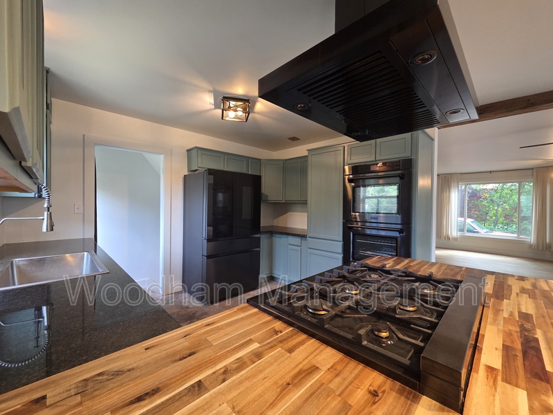 Bozeman House: 431 North 4th Avenue