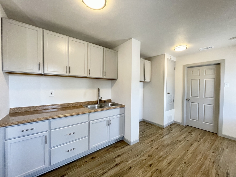 Grand Prairie House: 2037 Beaumont Street