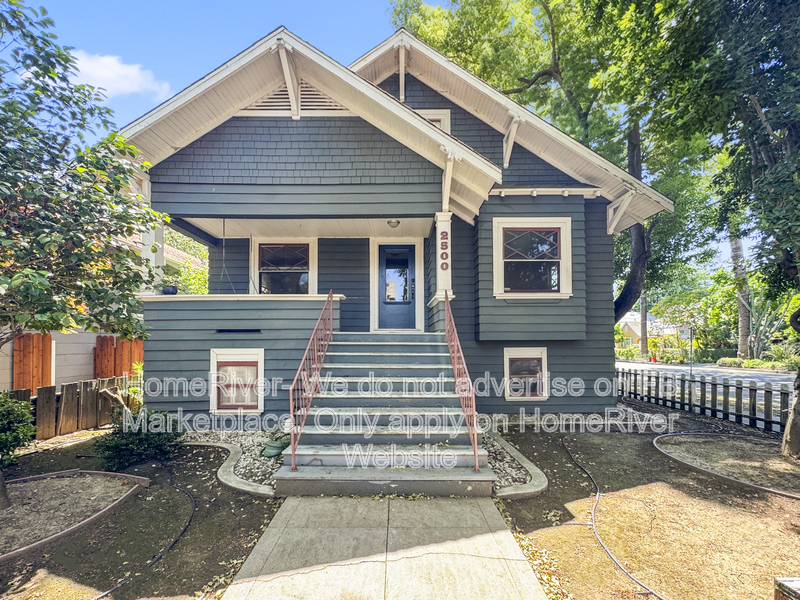 Sacramento House: 2800 F St