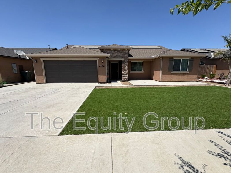 Visalia House: 2132 East Sweet Ave