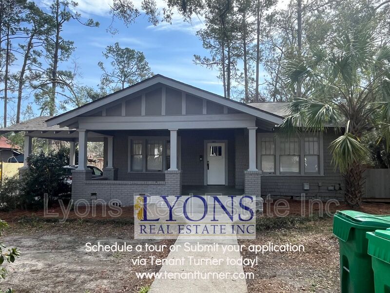 Valdosta Condo: 205 College St