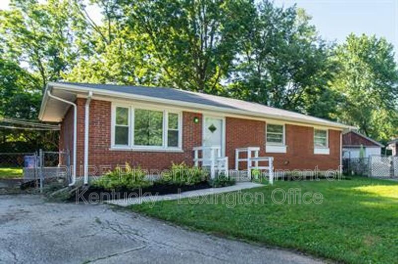 Lexington House: 2483 Thornberry Court