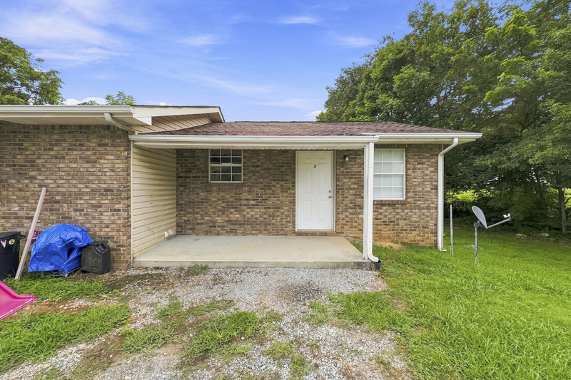 Maynardville Condo: 300 Cross Creek Rd, Maynardville 37807