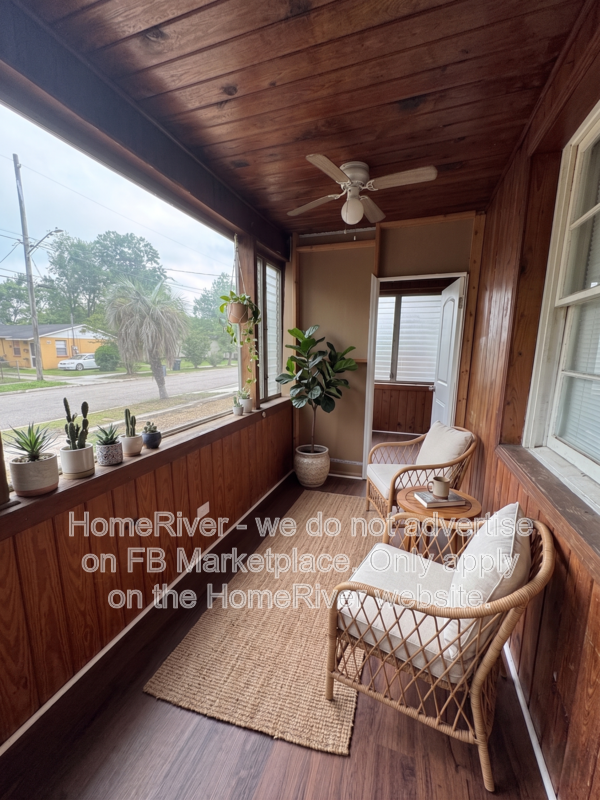 Jacksonville House: 1645 W 17th St