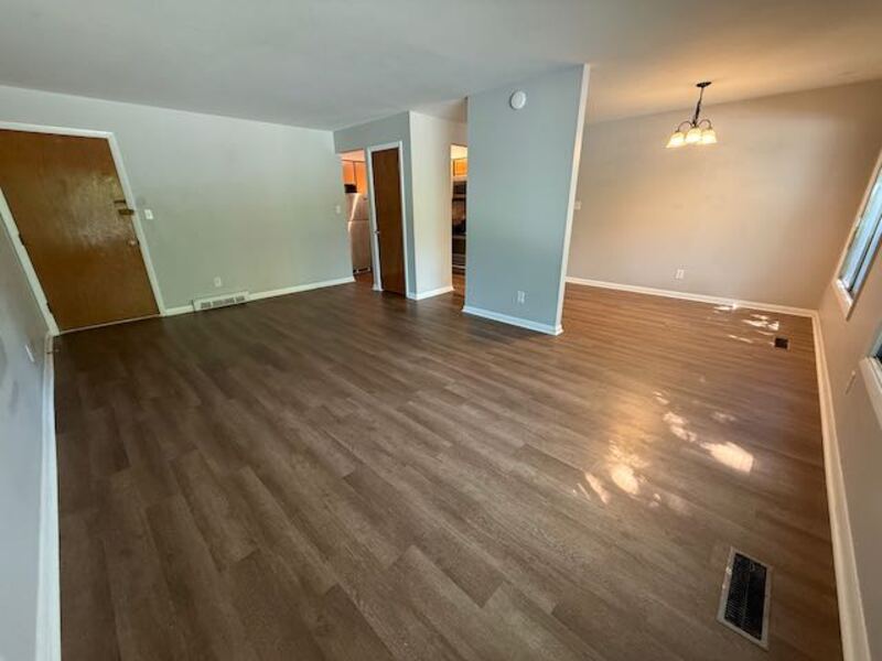 Peoria Condo: 911 North Sheridan Road - A1