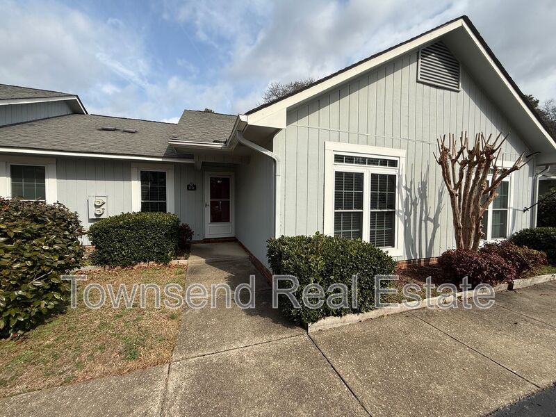 Fayetteville House: 2752 Helaman Ct.