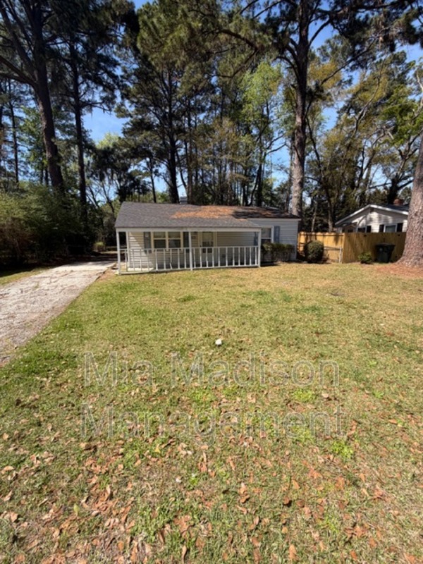 Savannah House: 5321 Athena Dr