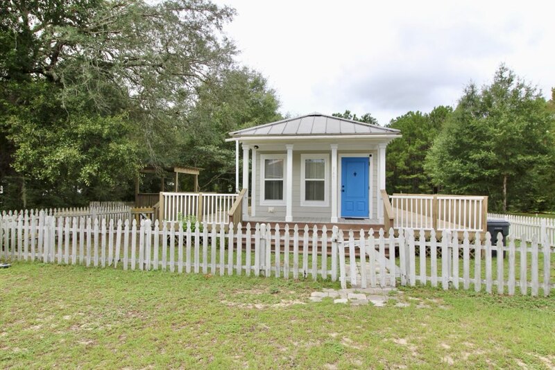Freeport House: 147 Caswell Branch Road