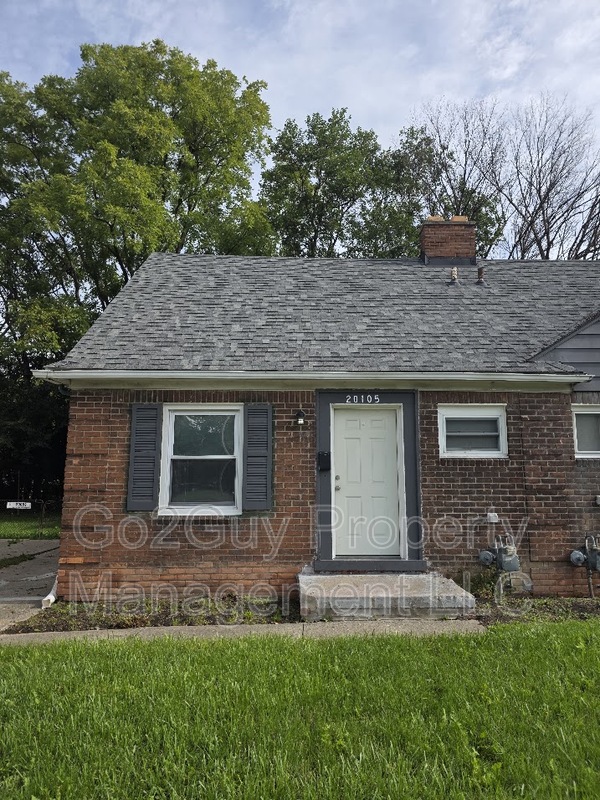 Detroit House: 20105 Moross