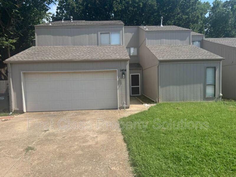Edmond House: 1404 Mary Lee Lane