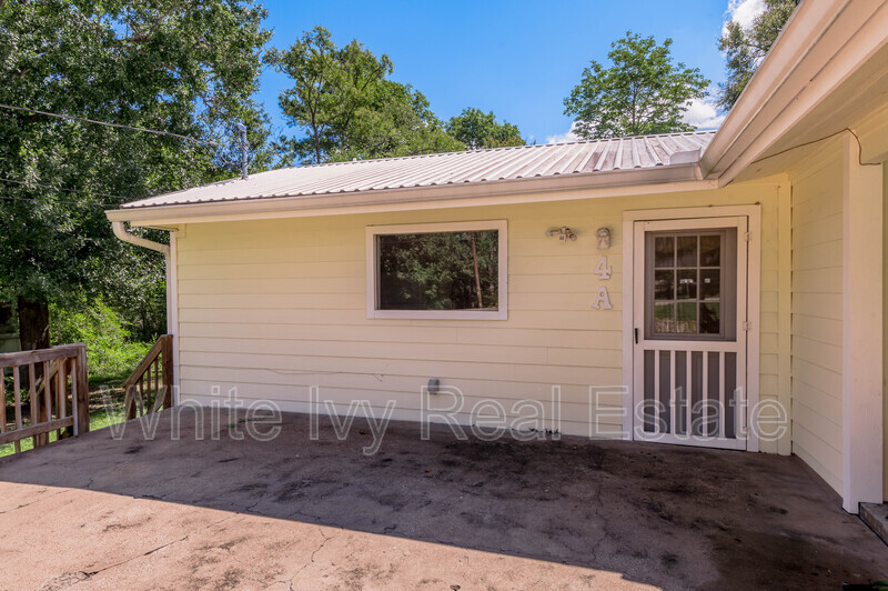 Riverside Condo: 4 Rainbow Drive