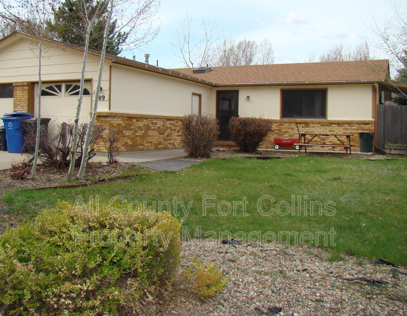 Loveland Condo: 409 Terri Dr