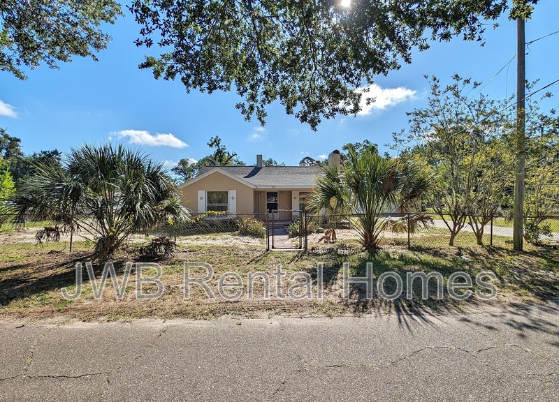 Jacksonville House: 9017 6th Ave
