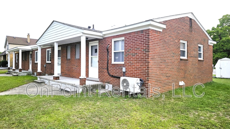 Westland Condo: 5921 North Wayne Road