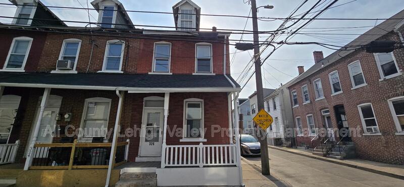 Allentown House: 326 N Fountain St