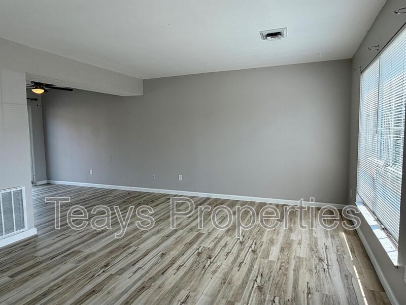 Hurricane Condo: 2624 Henderson Avenue