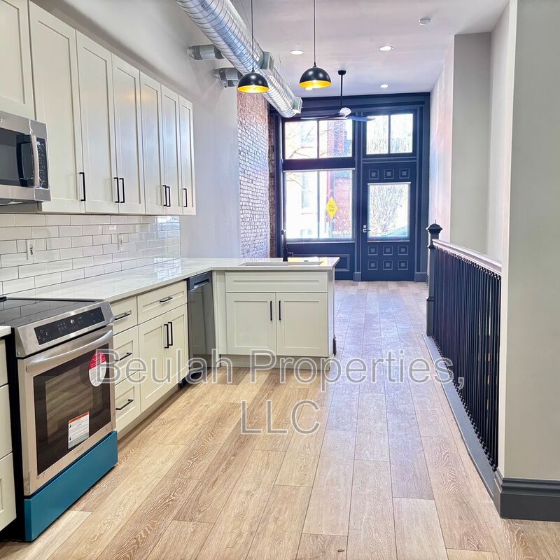 St. Louis House: 1836-1838 S 10th st