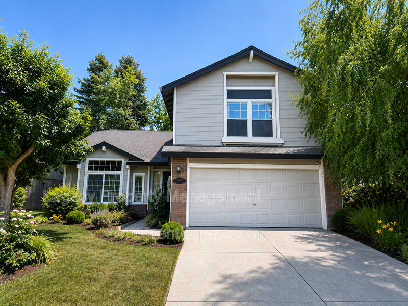Elk Grove House: 5350 Laguna Park Dr