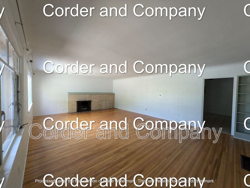 Albuquerque House: 1854 - 211 Adams St NE