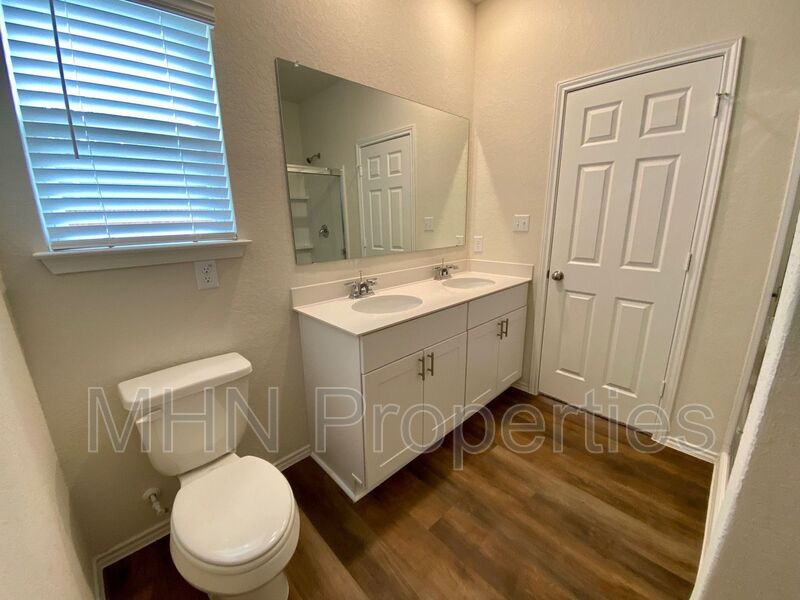 *First Time Rental*  3 bed/2 bath BRAND NEW BUILD home, located in Seguin! - Photo 19