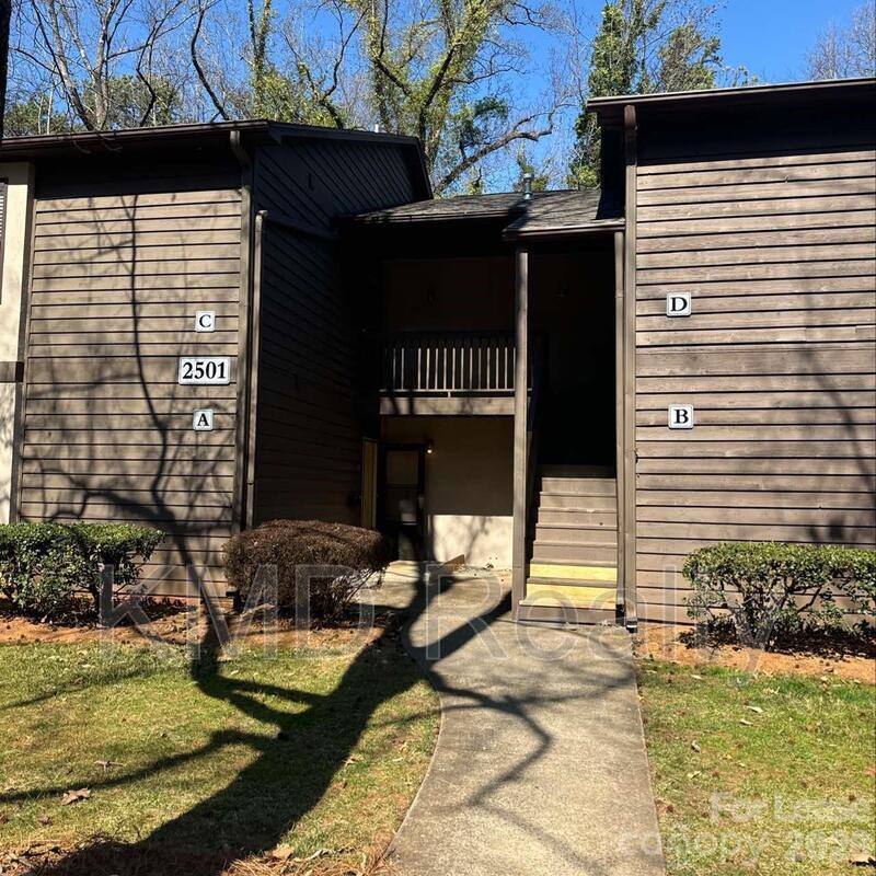 Charlotte Condo: 2501 Kilborne Drive