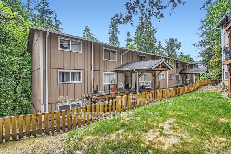 Oregon City Condo: 691 Molalla Avenue