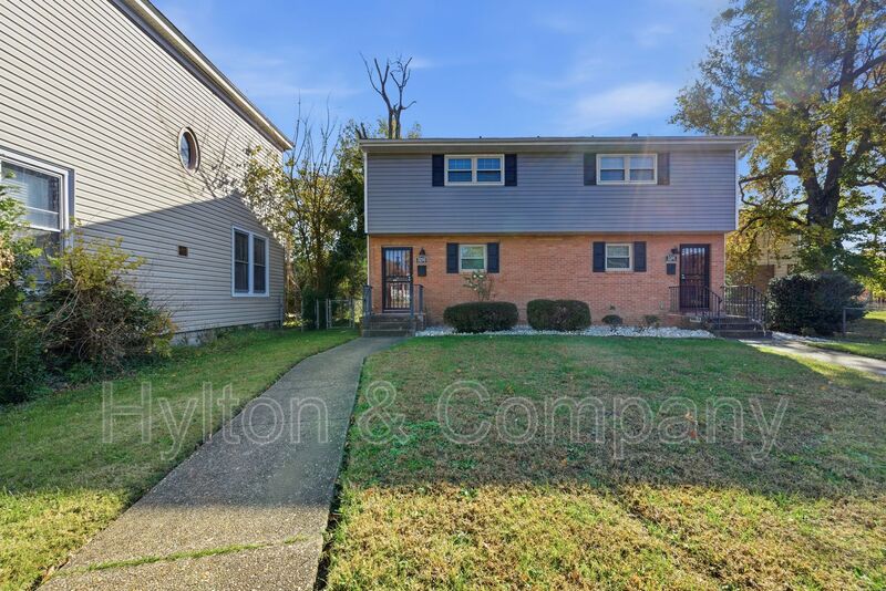 Richmond House: 3203 Delaware Avenue