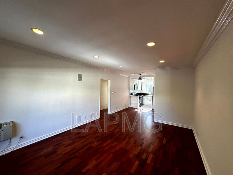 West Hollywood Condo: 8130 Norton Ave.