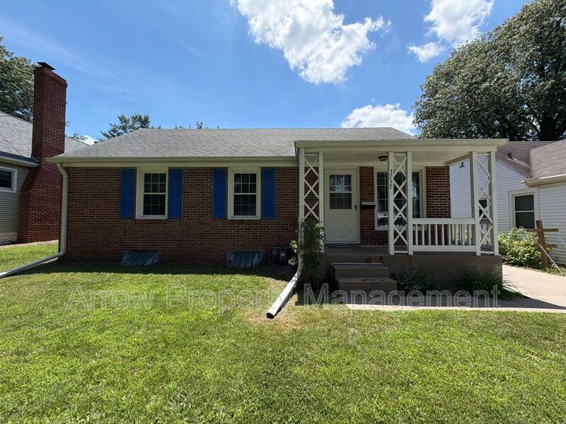 Lincoln House: 3757 A Street