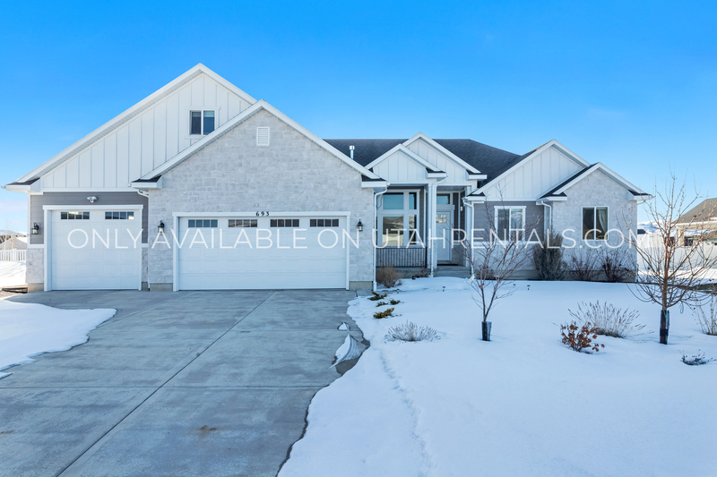 Francis House: 693 Spruce Way