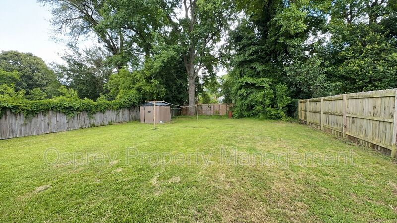 Well-Maintained 3-Bedroom Home with Fenced Backyard & Assigned Parking in Central Chesapeake - Photo 11