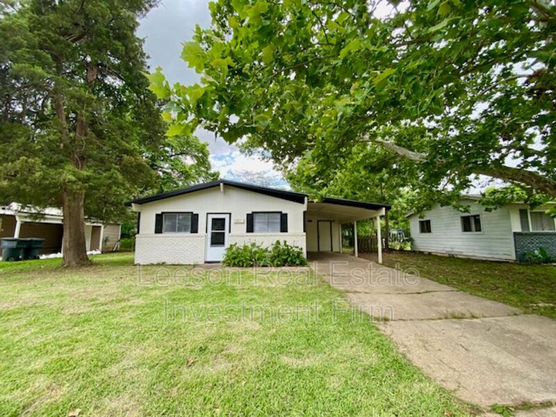 Bossier City House: 1311 Elsa Jane St