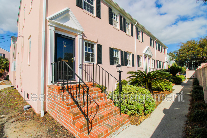 Charleston Townhome: 25 Ashley Avenue