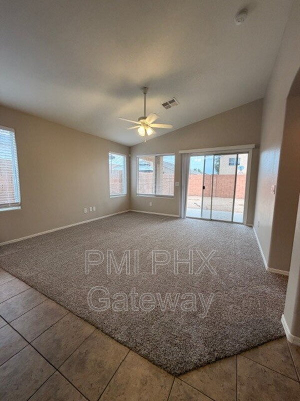 San Tan Valley House: 3194 W. Yellow Peak Drive