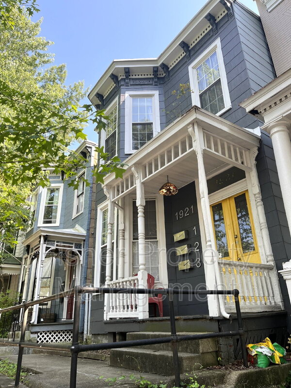 Richmond Condo: 1921 Floyd Avenue