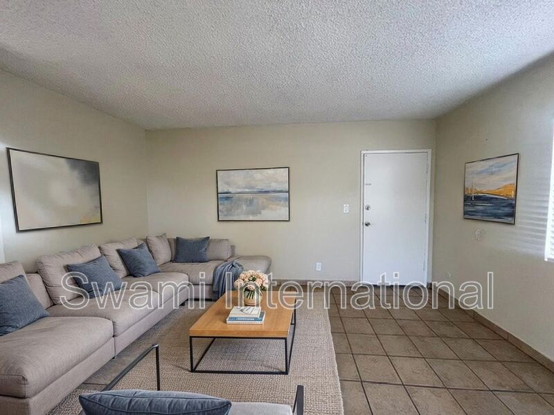 Los Angeles Condo: 400 E. 120th St.