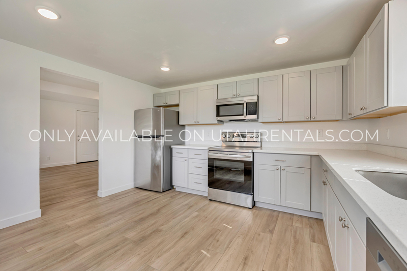Orem Condo: 1537 S 450 E