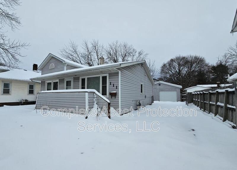 La Porte House: 111 Laurel St